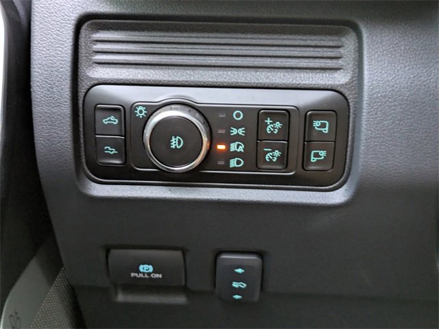 Used 2025 Ford F350 Platinum w/ FX4 Off-Road Package image 24