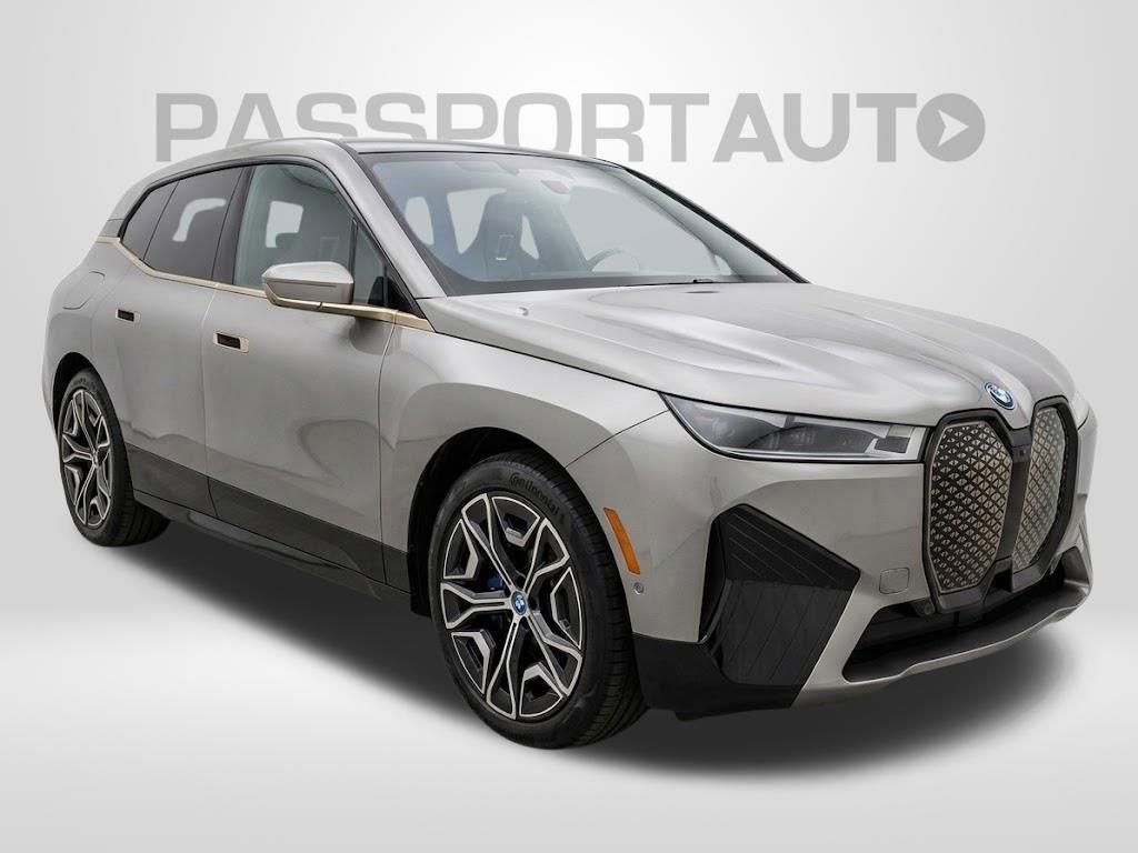 Used 2023 BMW iX M60 w/ Executive Package image 3