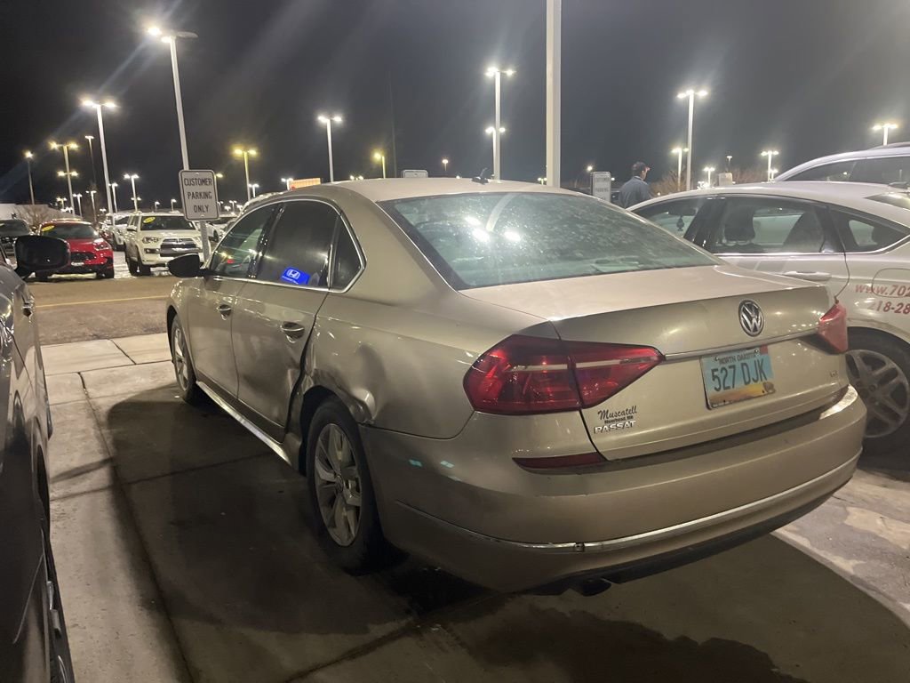 Used 2016 Volkswagen Passat 1.8T S image 6