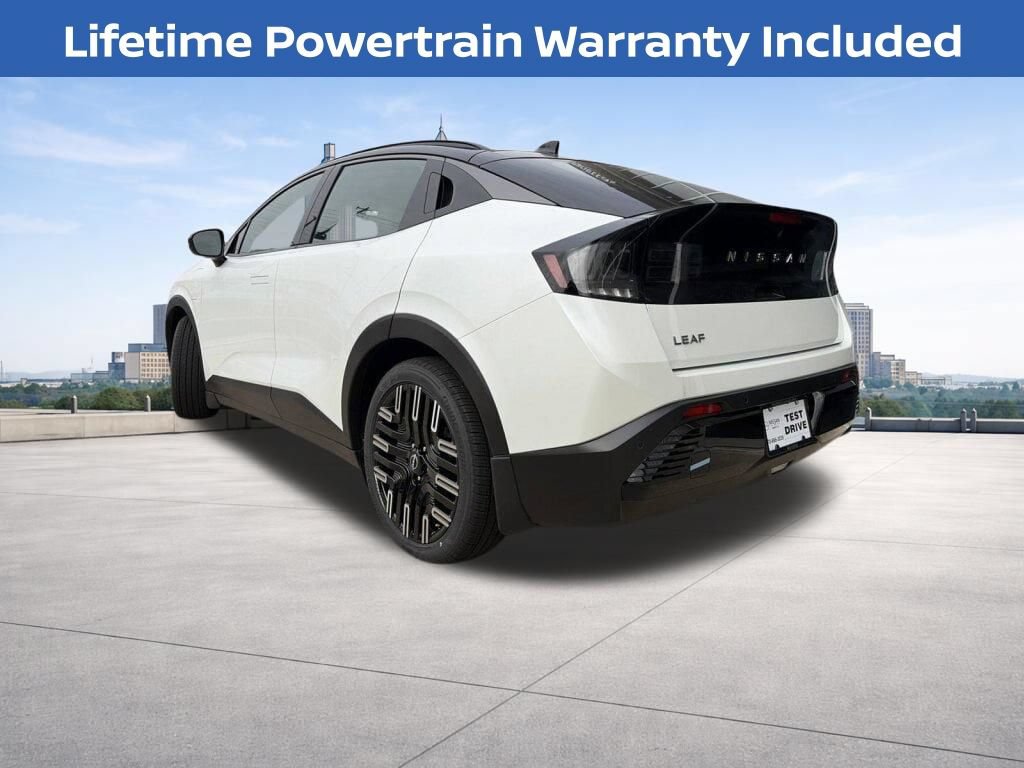 New 2026 Nissan Leaf Platinum+ w/ Cargo Package (Platinum+) FWD image 3