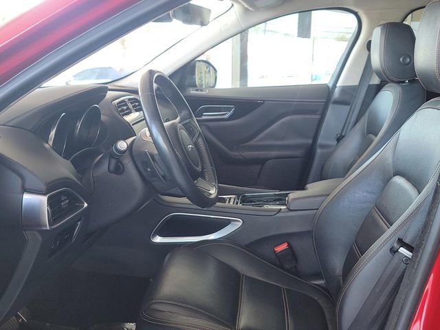 Used 2019 Jaguar F-PACE Prestige image 9