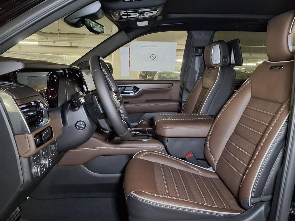 New 2026 GMC Yukon Denali Ultimate AWD/4WD image 15
