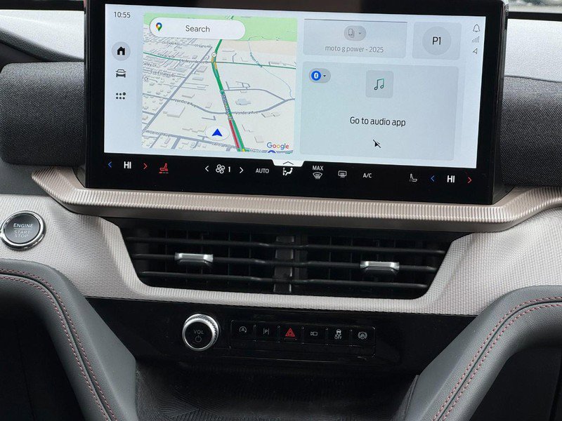 Used 2025 Ford Explorer Active image 14