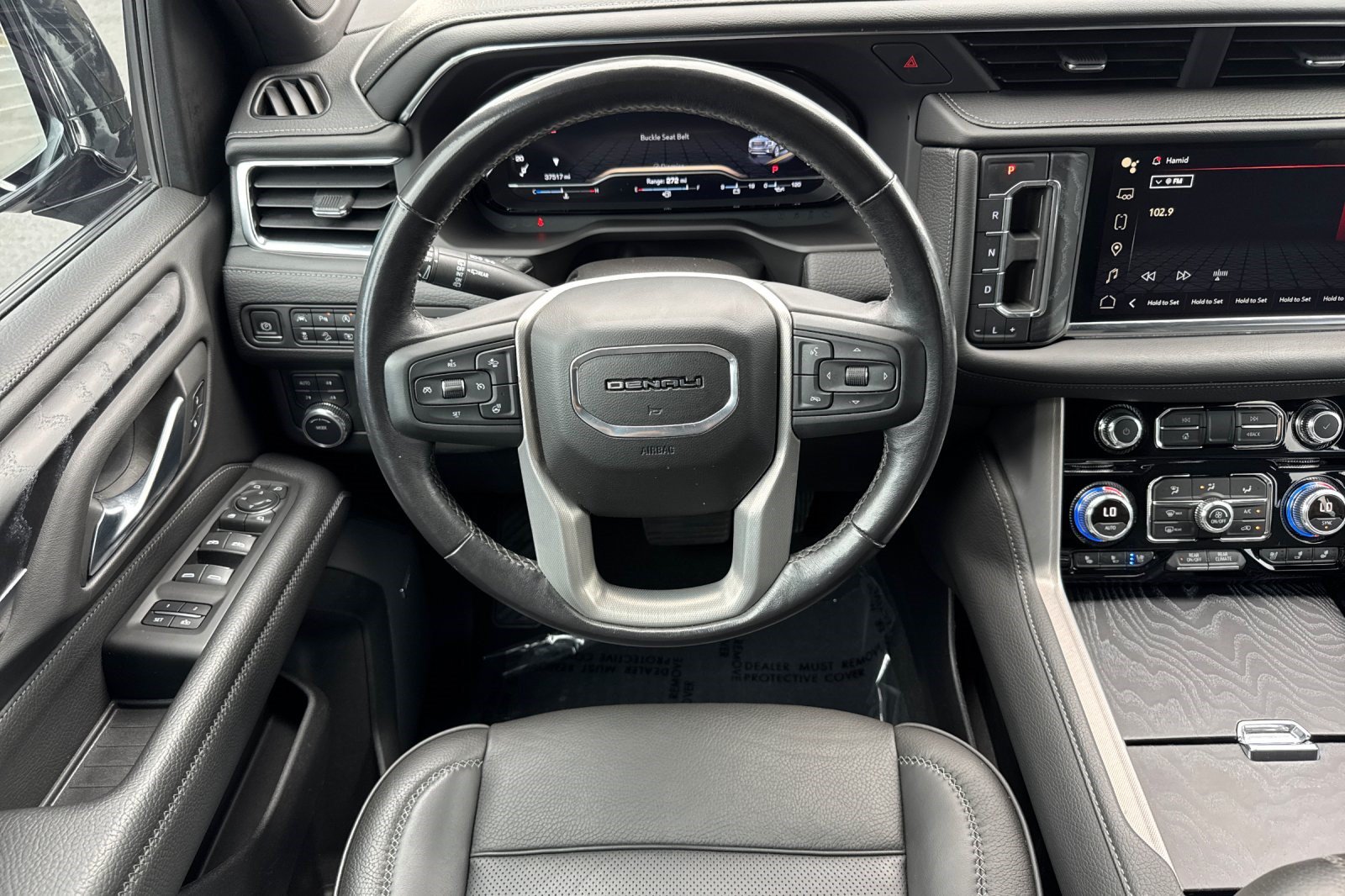 Used 2022 GMC Yukon XL Denali AWD/4WD image 15