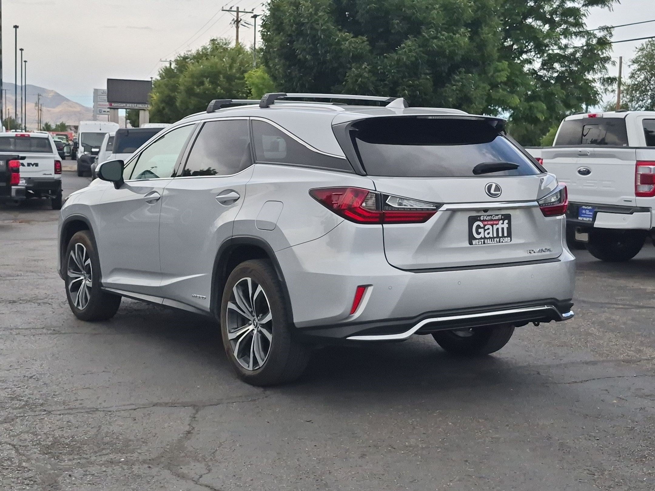 Used 2019 Lexus RX 450hL Premium w/ Premium Package AWD/4WD image 8