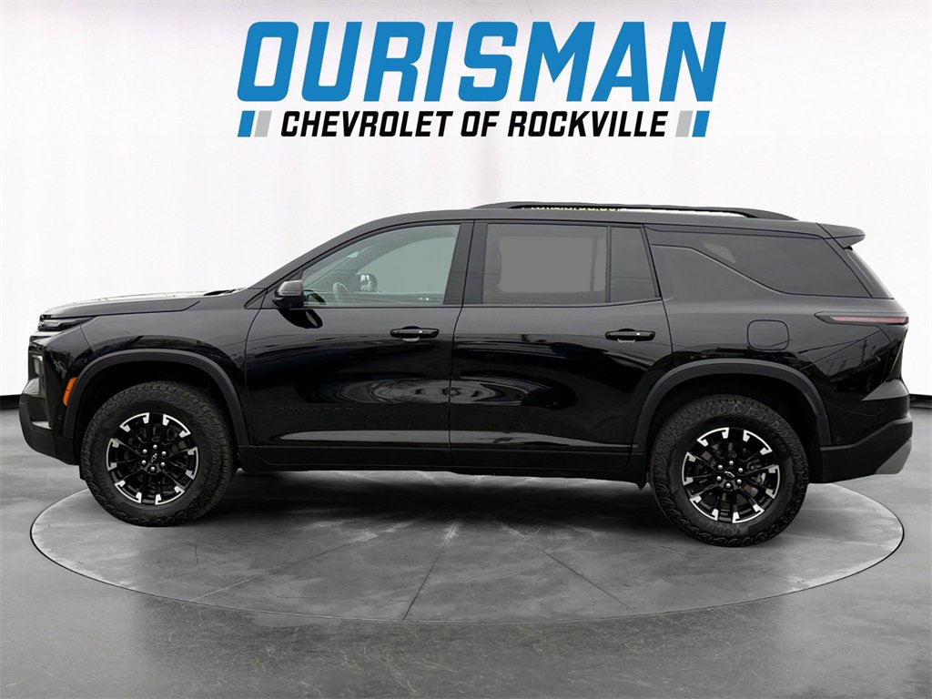 Used 2024 Chevrolet Traverse Z71 w/ Enhanced Driving Package image 3