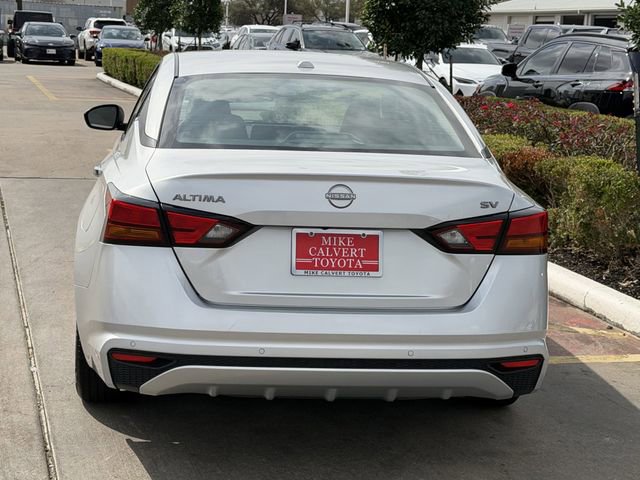 Used 2024 Nissan Altima 2.5 SV image 6