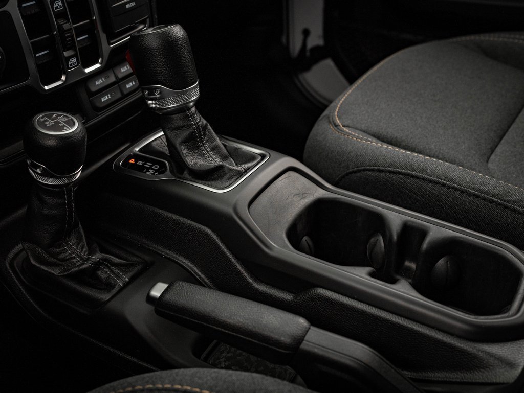 Used 2024 Jeep Wrangler Unlimited image 37