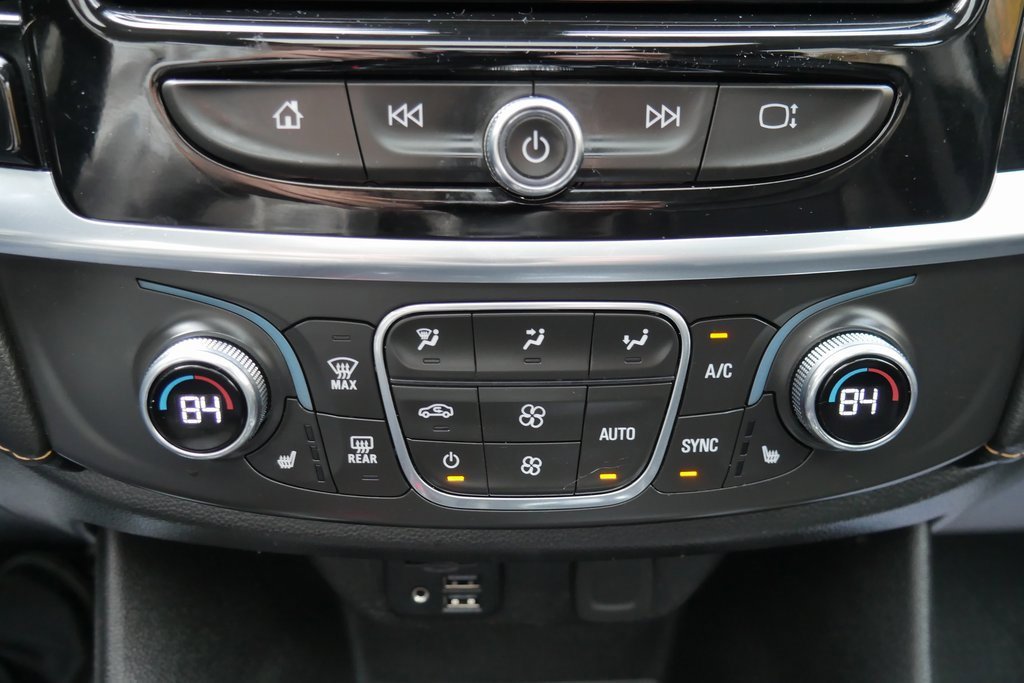 Used 2021 Chevrolet Traverse RS image 17