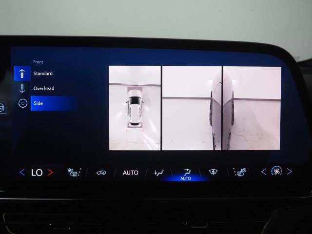 Used 2025 Chevrolet Equinox EV RS FWD image 32