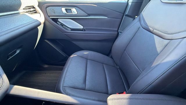 New 2026 Ford Explorer Platinum image 23