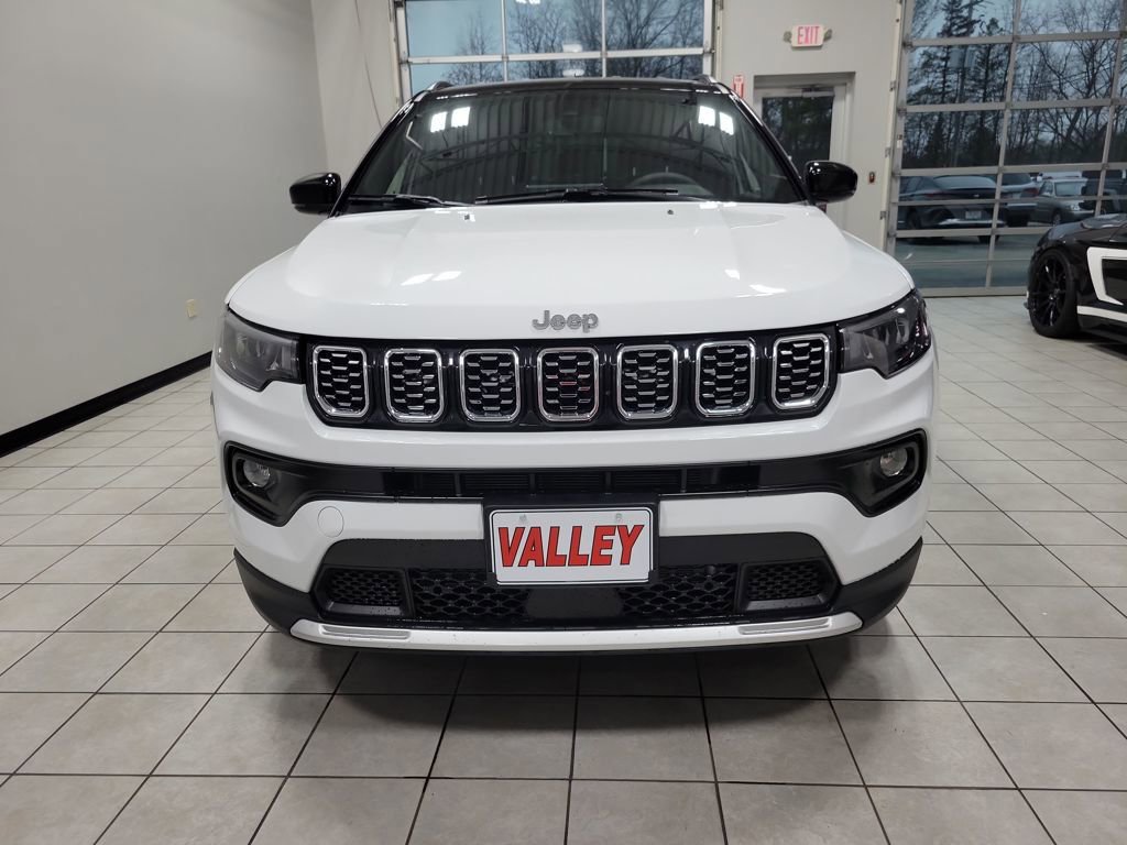 Used 2025 Jeep Compass Limited image 12