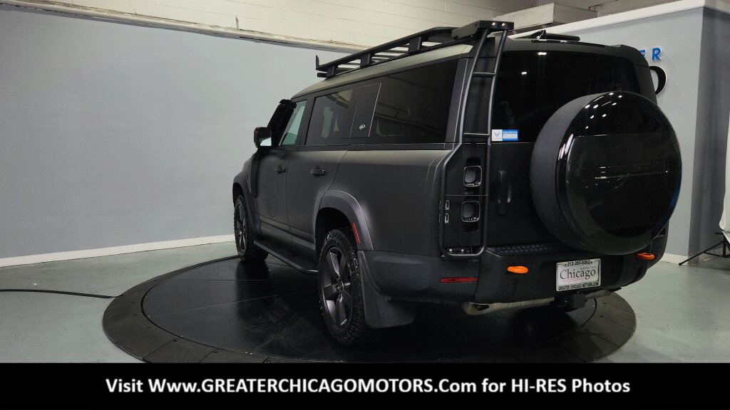 Used 2023 Land Rover Defender 130 SE AWD/4WD image 10