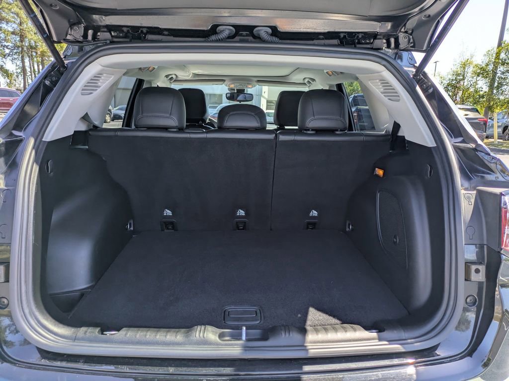 Used 2022 Jeep Compass Latitude w/ Sun and Sound Group AWD/4WD image 14