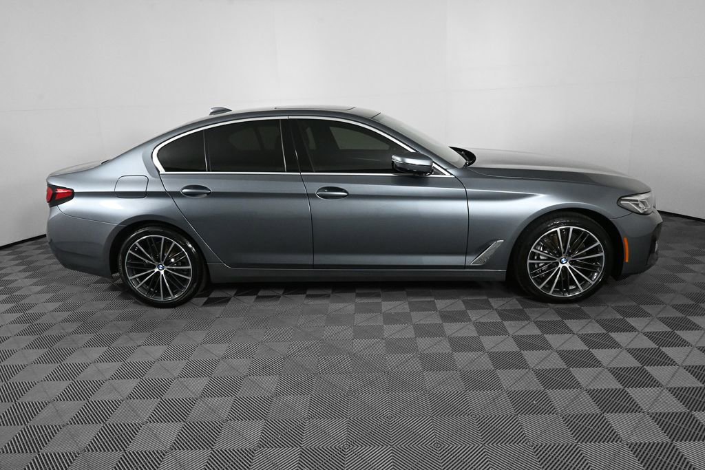 Used 2022 BMW 540i w/ Premium Package image 24
