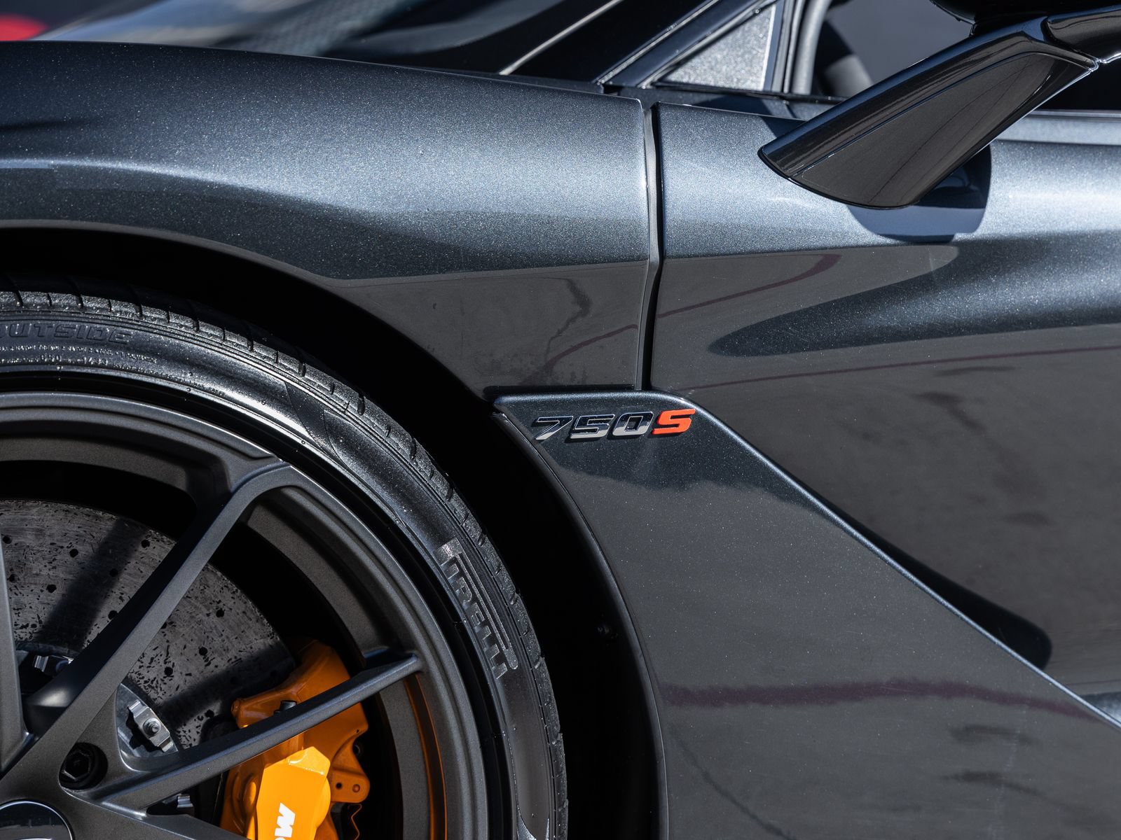 Used 2024 McLaren 750S Spider RWD image 15