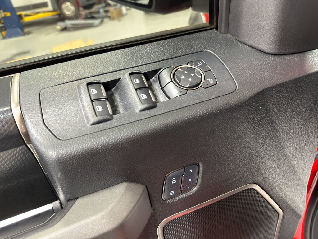 Used 2018 Ford F150 Raptor w/ Equipment Group 802A Luxury image 22