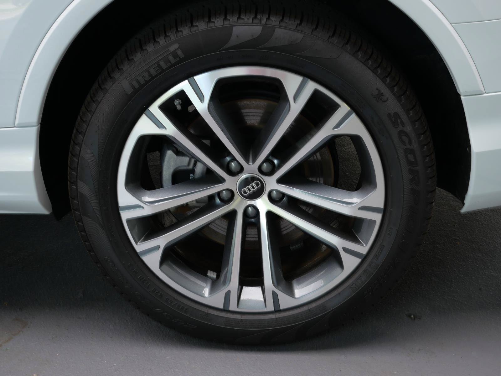 Used 2025 Audi Q7 2.0T Premium Plus AWD/4WD image 15