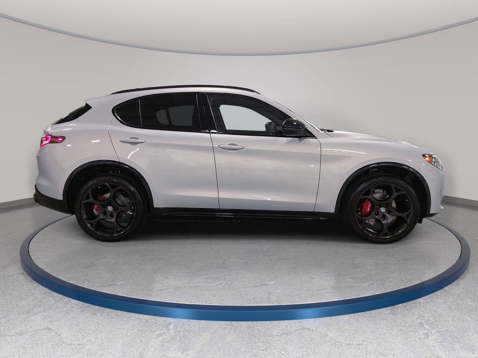 New 2025 Alfa Romeo Stelvio Sprint w/ Veloce Package image 4