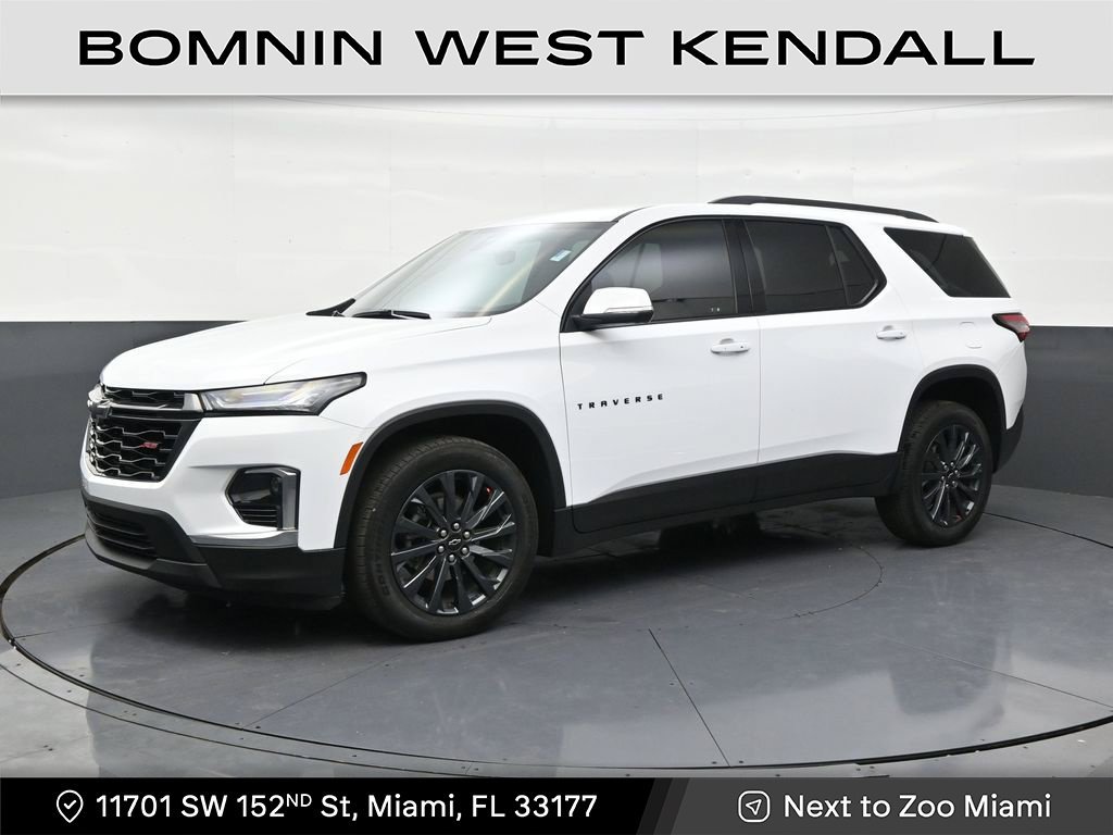 Used 2023 Chevrolet Traverse RS FWD image 1