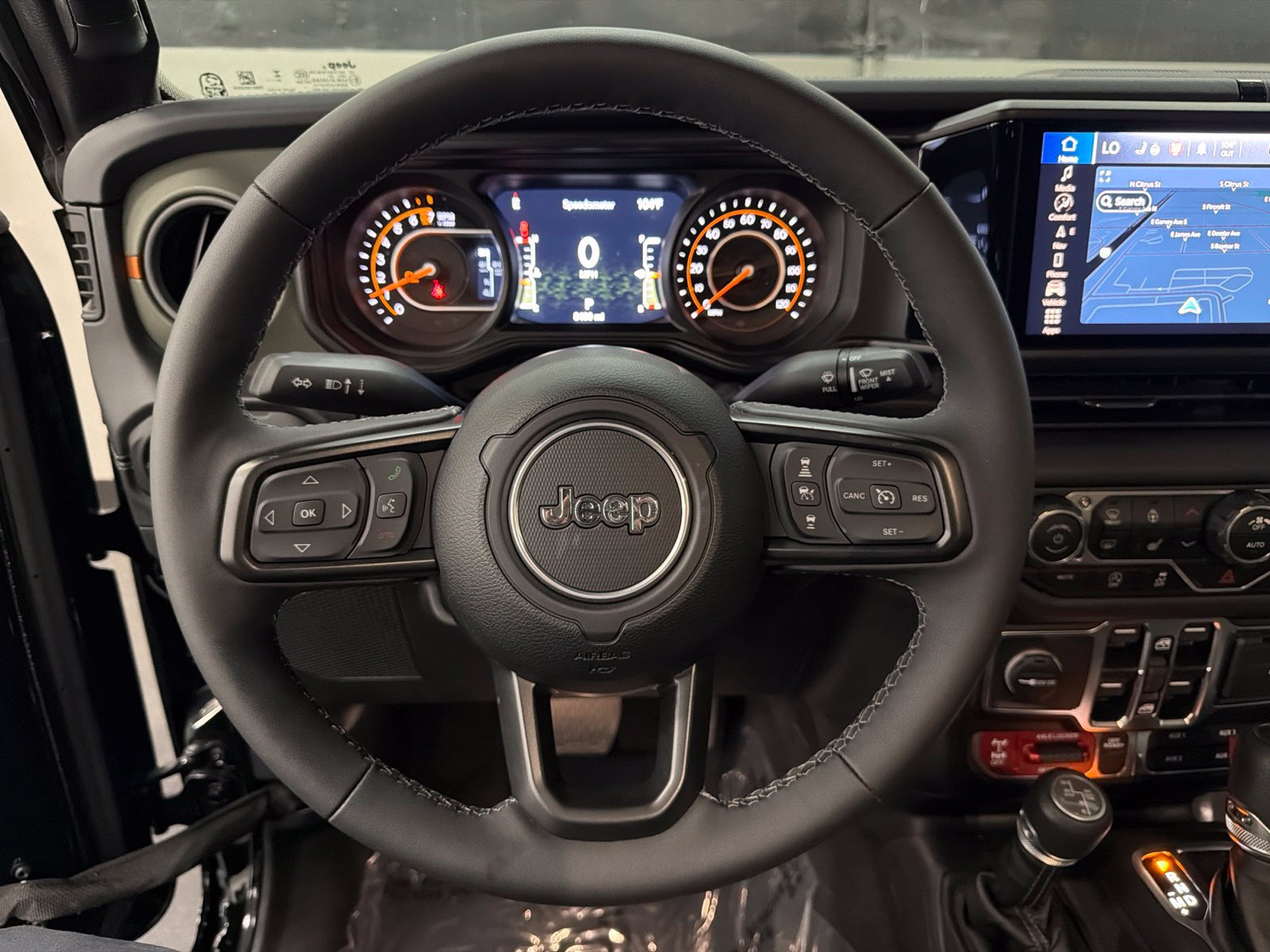 Used 2025 Jeep Gladiator Mojave AWD/4WD image 24