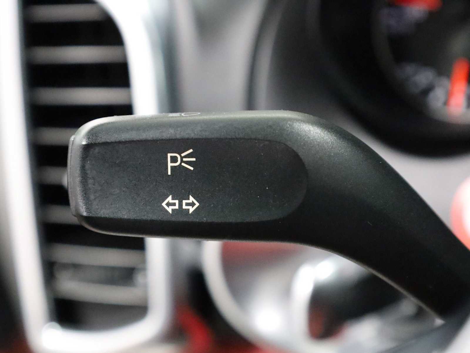 Used 2016 Porsche Cayenne AWD/4WD image 31