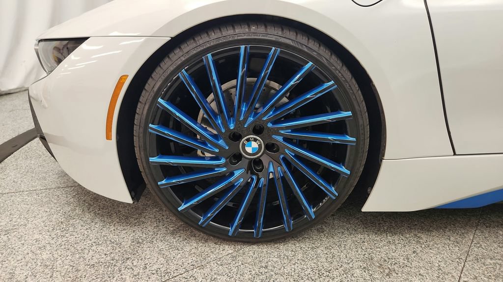 Used 2015 BMW i8 AWD/4WD image 22