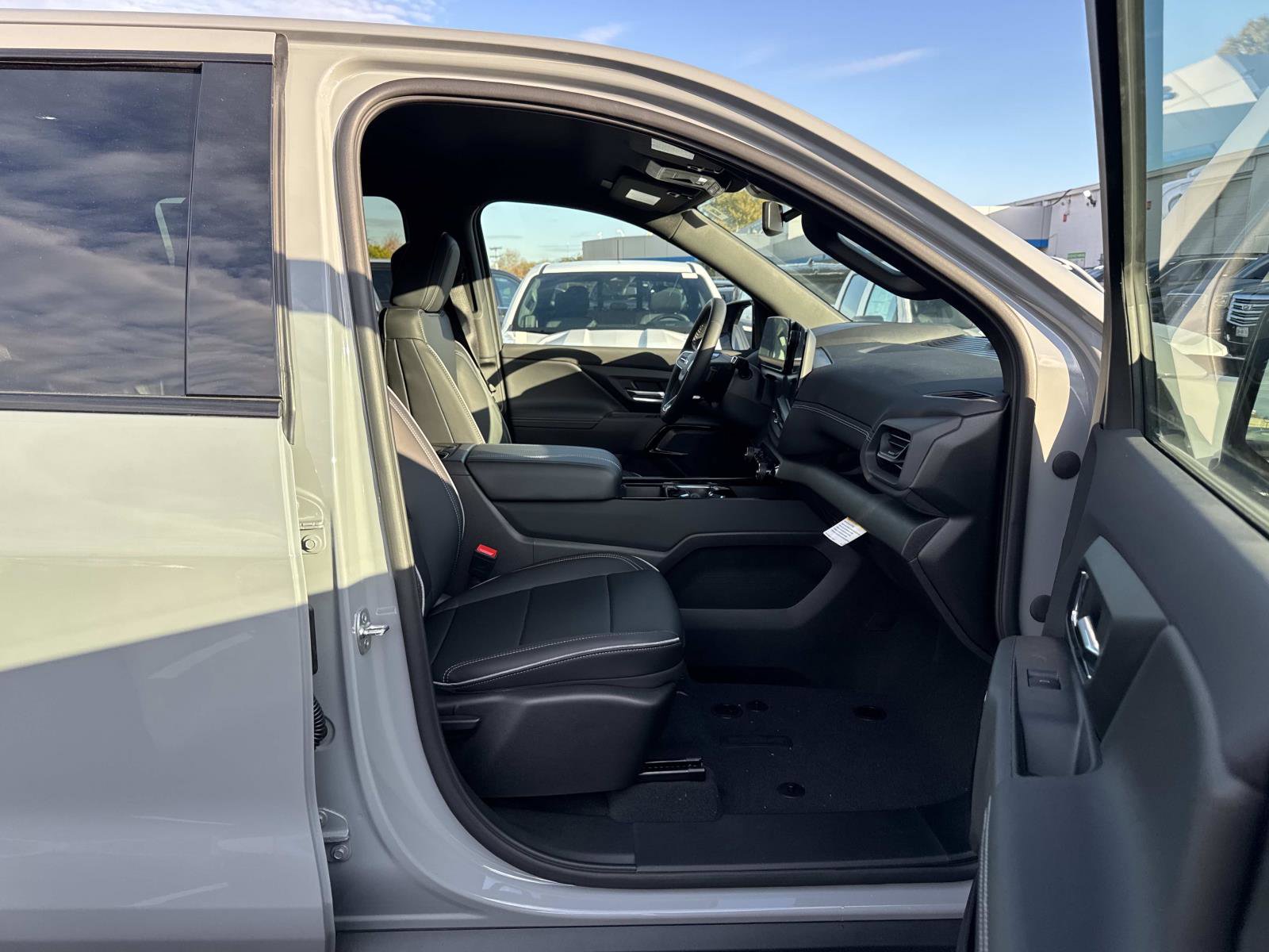 New 2026 Chevrolet Silverado EV LT image 12