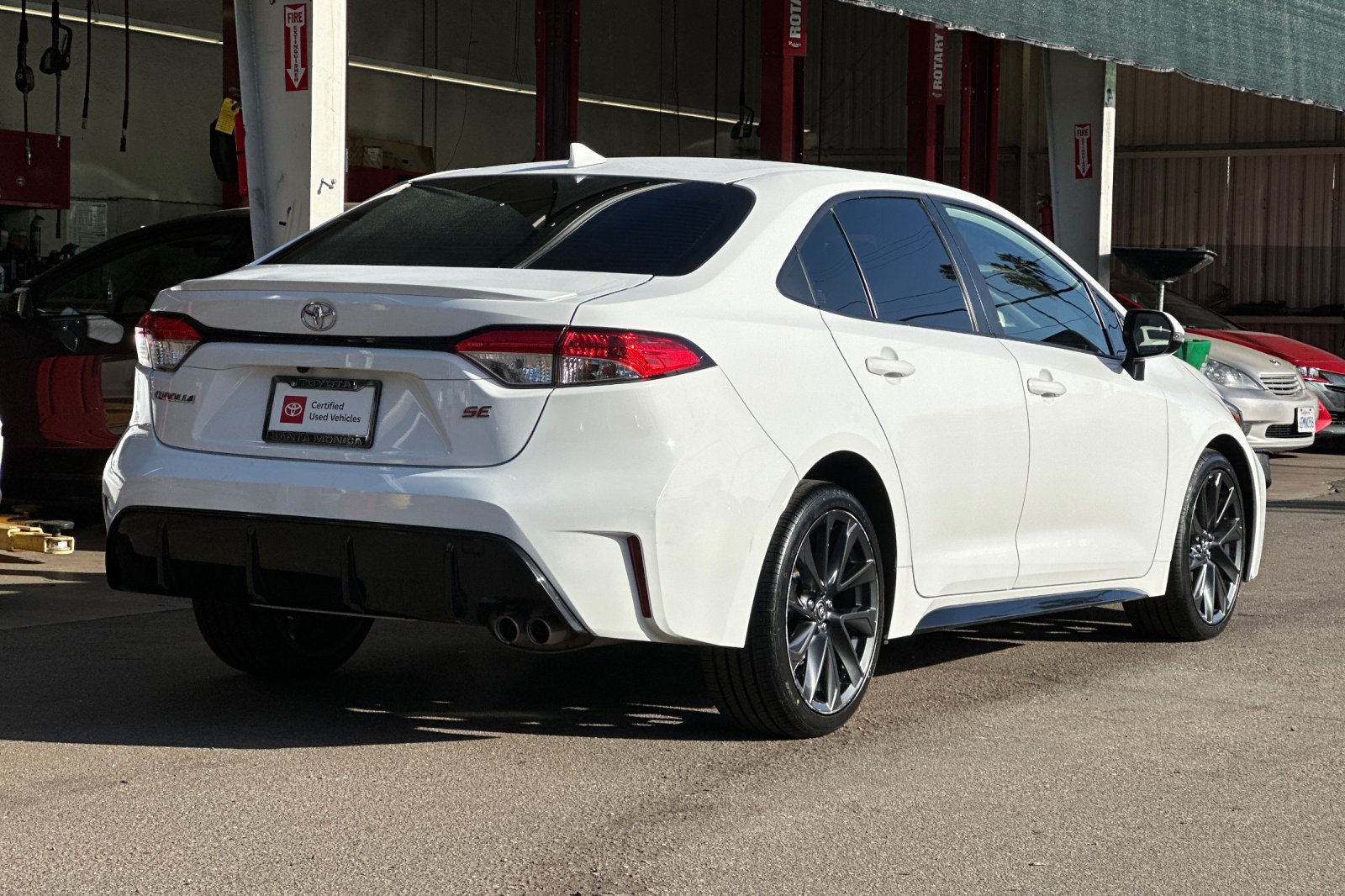 Certified 2024 Toyota Corolla SE w/ SE Premium Package FWD image 28