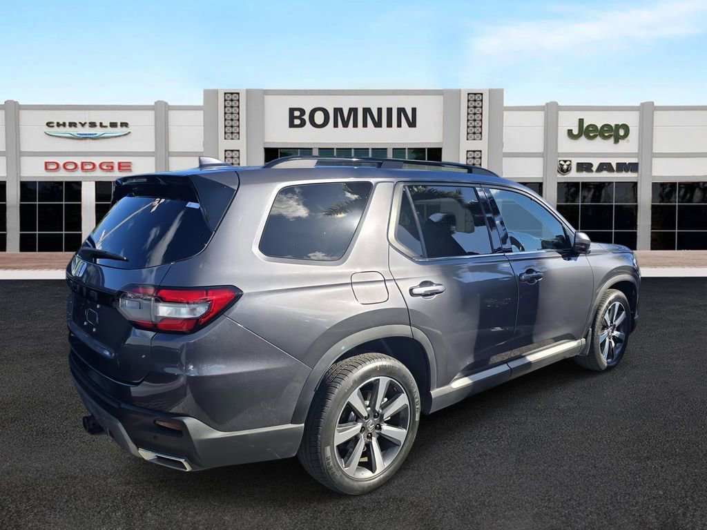 Used 2023 Honda Pilot Elite image 4