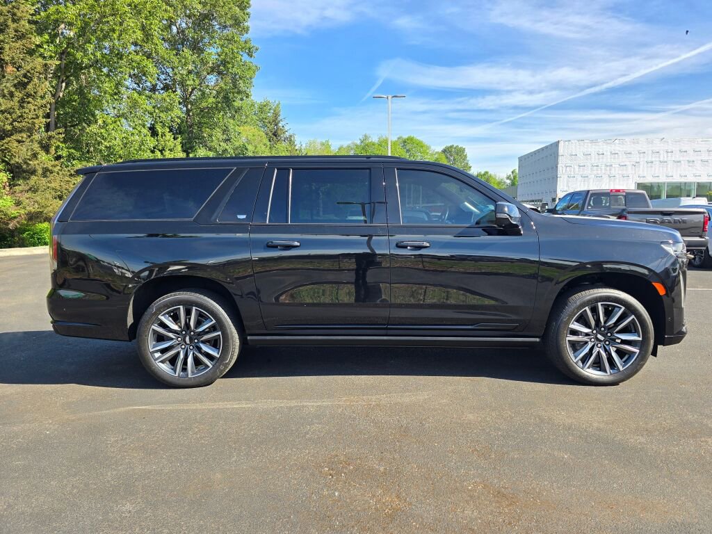 Used 2021 Cadillac Escalade ESV Sport Platinum AWD/4WD image 6