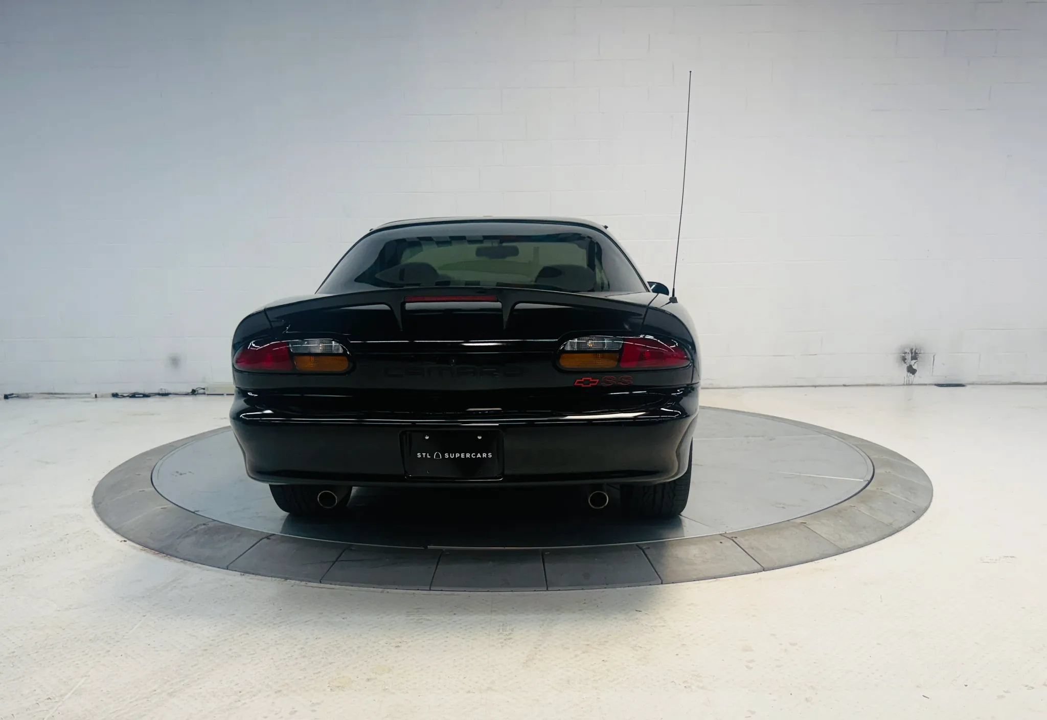 Used 2000 Chevrolet Camaro Z28 w/ SS Performance/Appearance Pkg RWD image 17