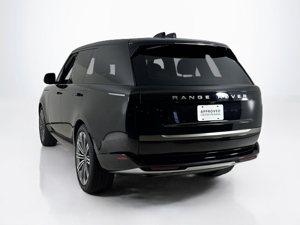 Used 2023 Land Rover Range Rover SE AWD/4WD image 3