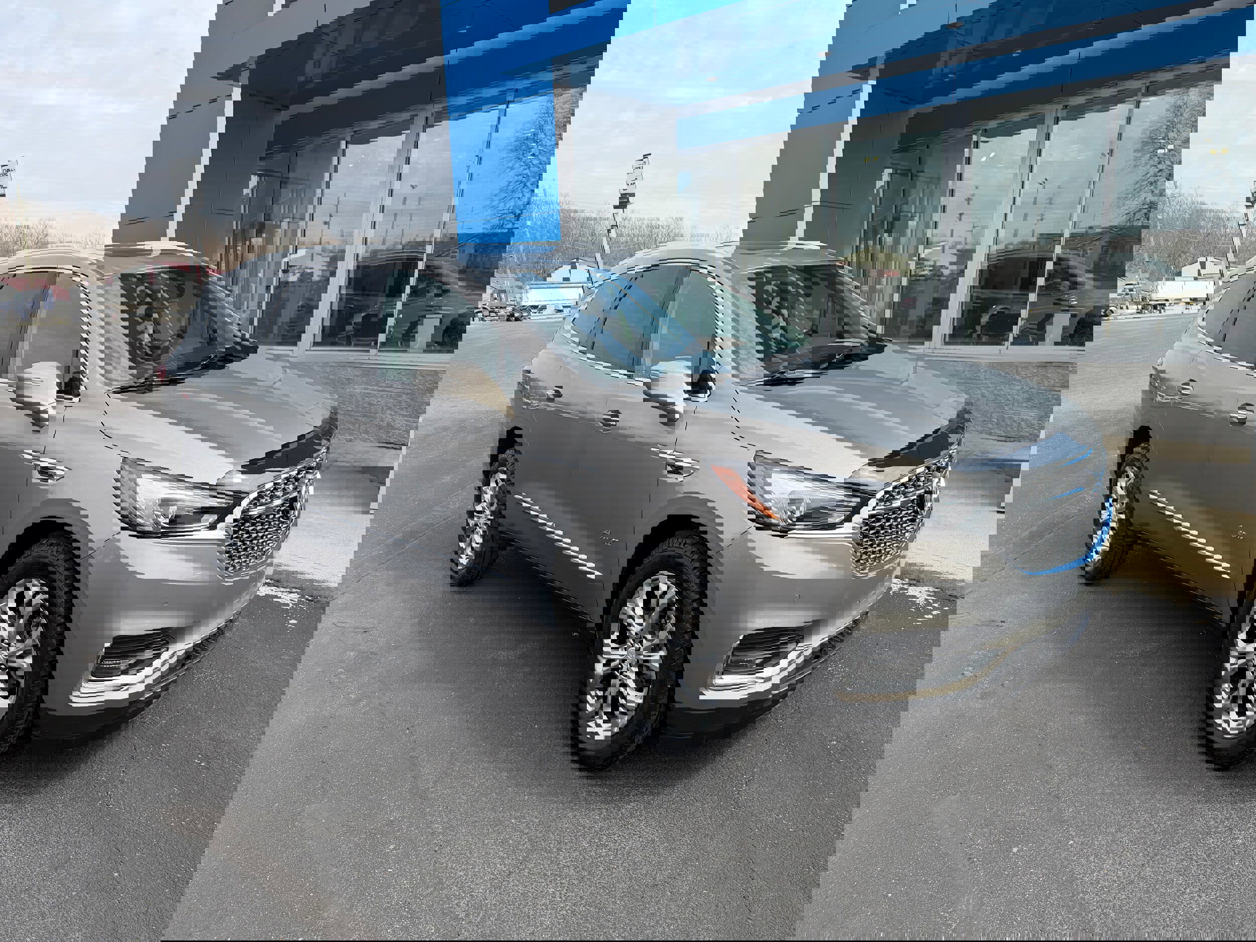 Used 2018 Buick Enclave Avenir w/ Avenir Technology Package image 3