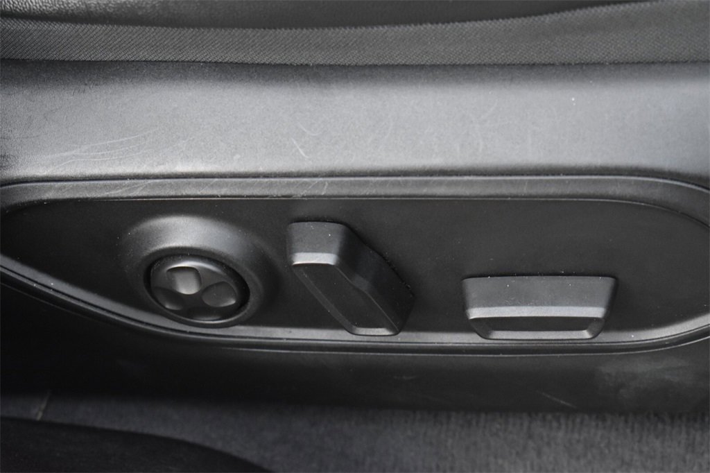 Used 2023 Jeep Grand Cherokee L Limited image 16