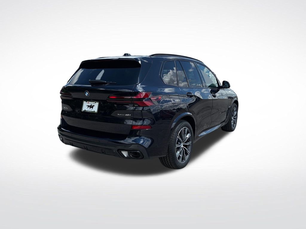 New 2026 BMW X5 xDrive40i w/ M Sport Package AWD/4WD image 3