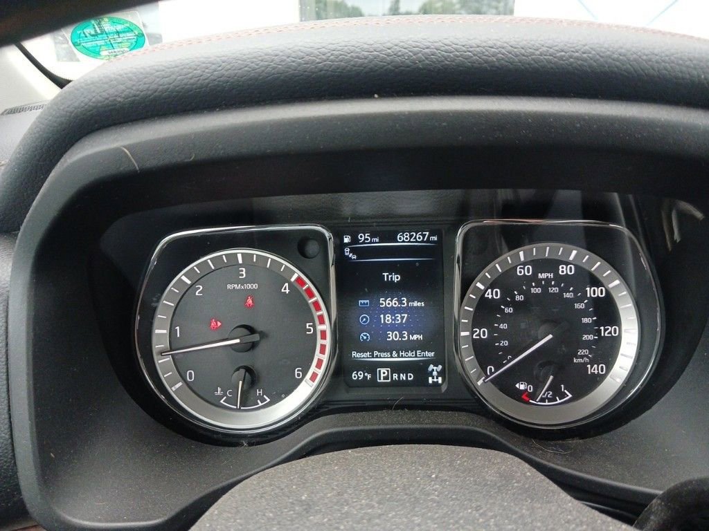 Used 2017 Nissan Titan Platinum Reserve image 4