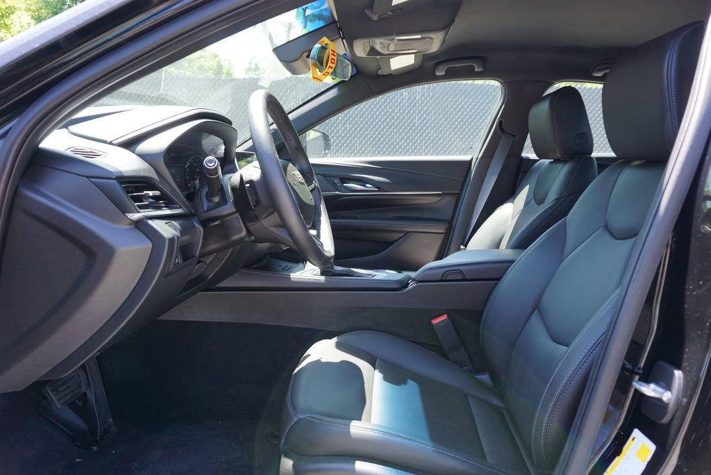 Used 2024 Cadillac CT4 Luxury w/ Cold Weather Package RWD image 17
