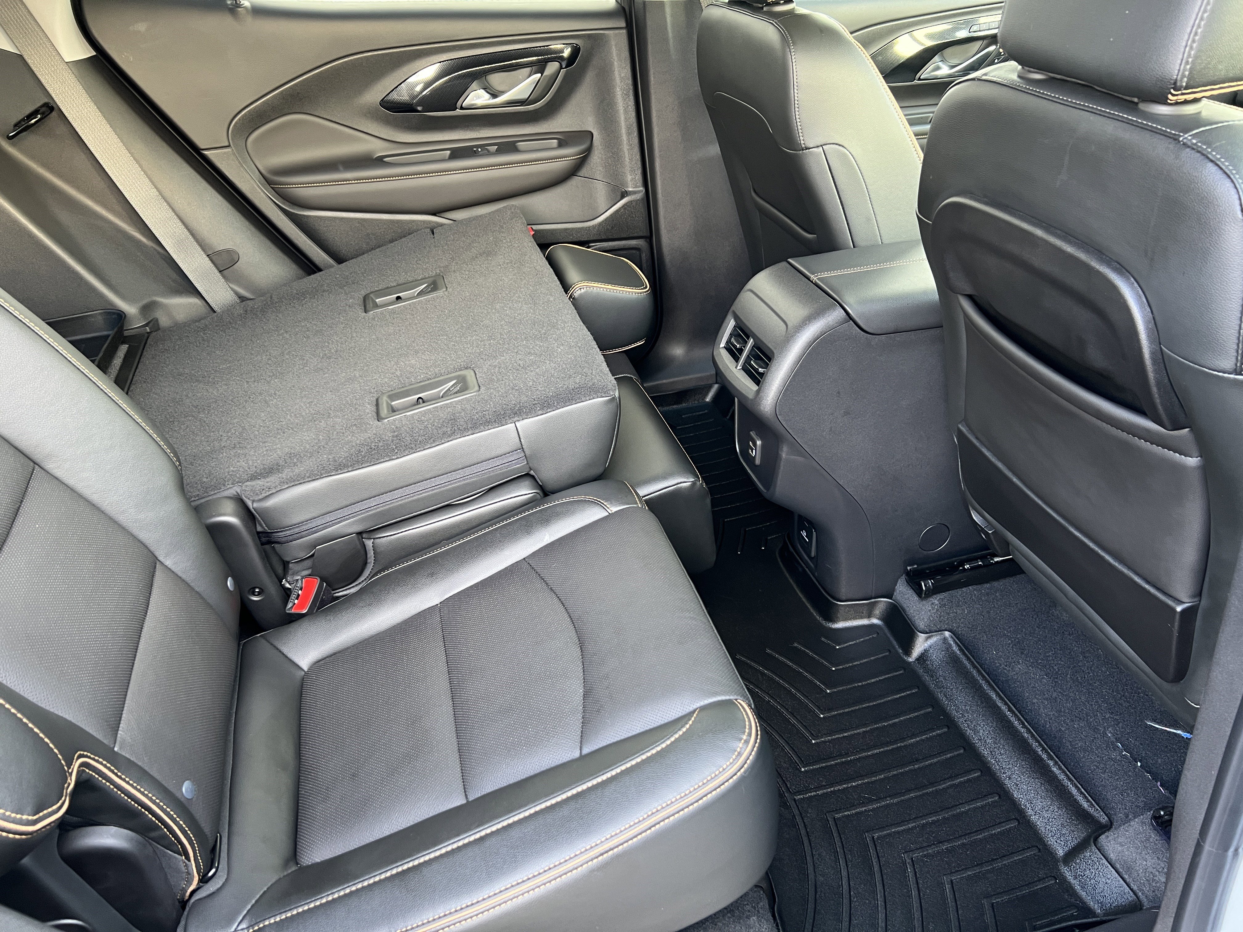 Used 2022 GMC Terrain AT4 w/ Infotainment Package II image 22