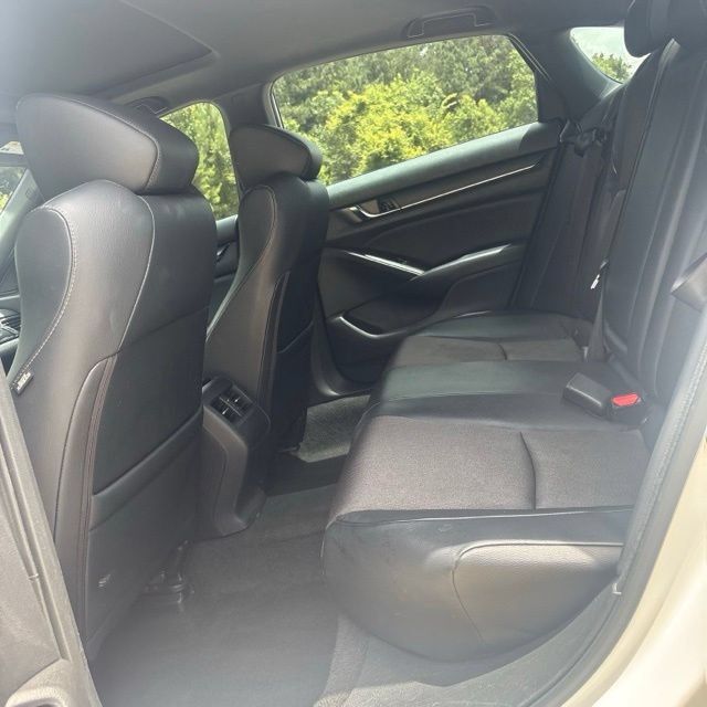 Used 2018 Honda Accord Sport image 21