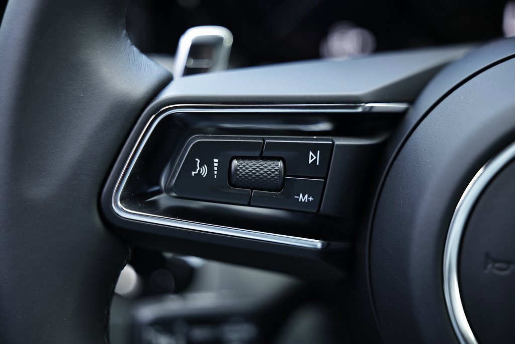 New 2026 Porsche Macan image 38