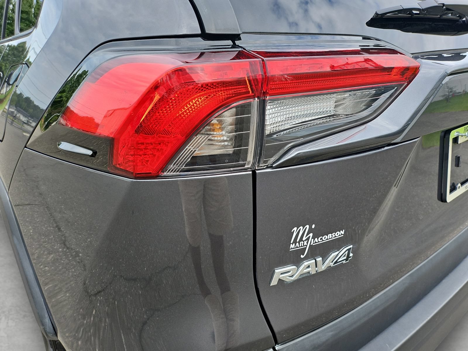 Used 2025 Toyota RAV4 XLE AWD/4WD image 20