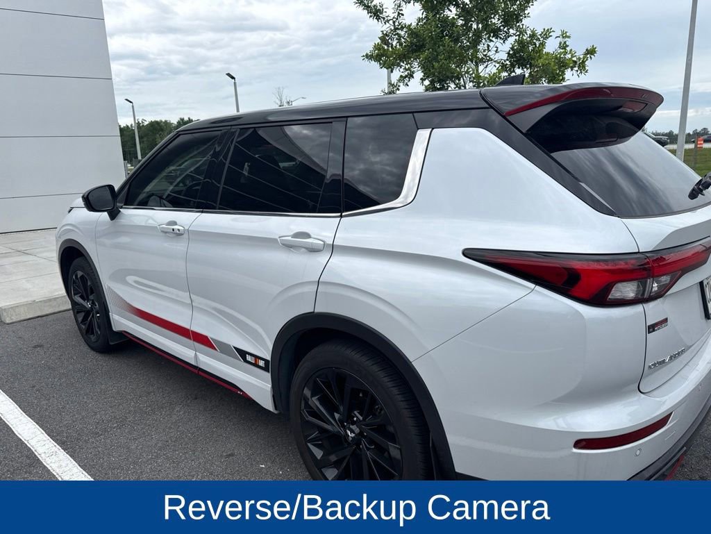 Used 2024 Mitsubishi Outlander SE Black Edition AWD/4WD image 4