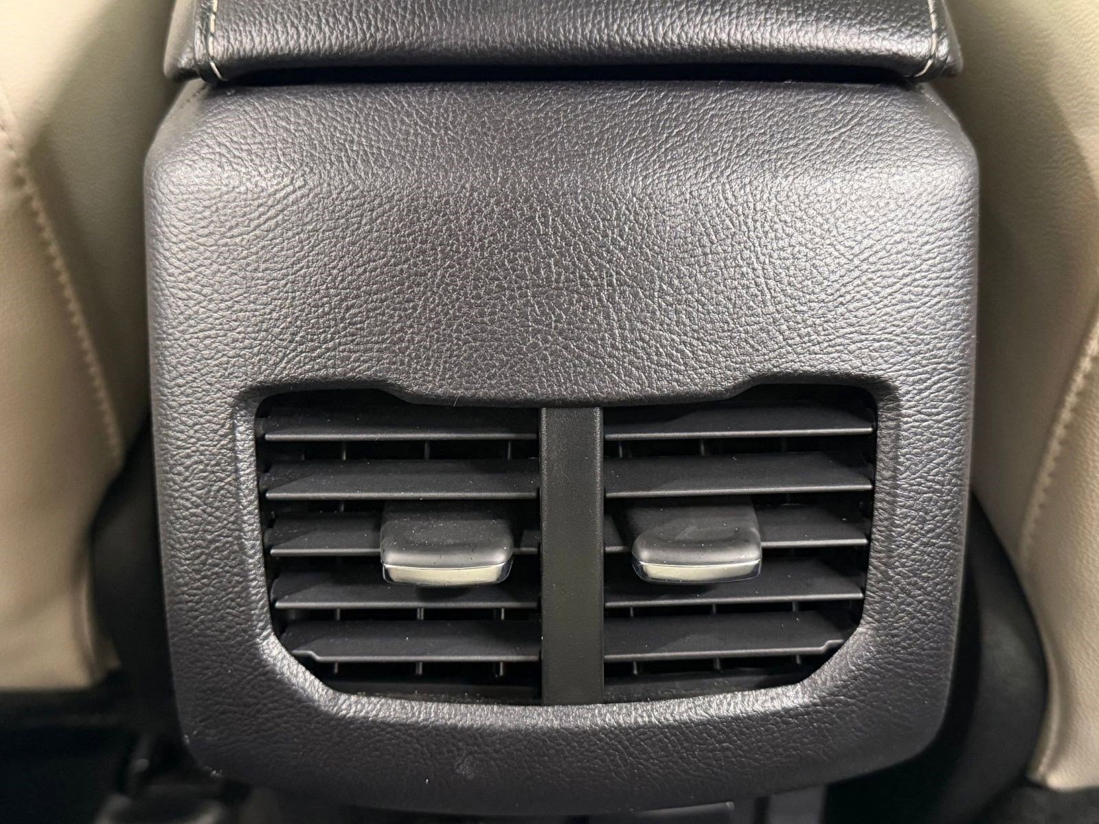 Used 2018 Ford Fusion Titanium image 22