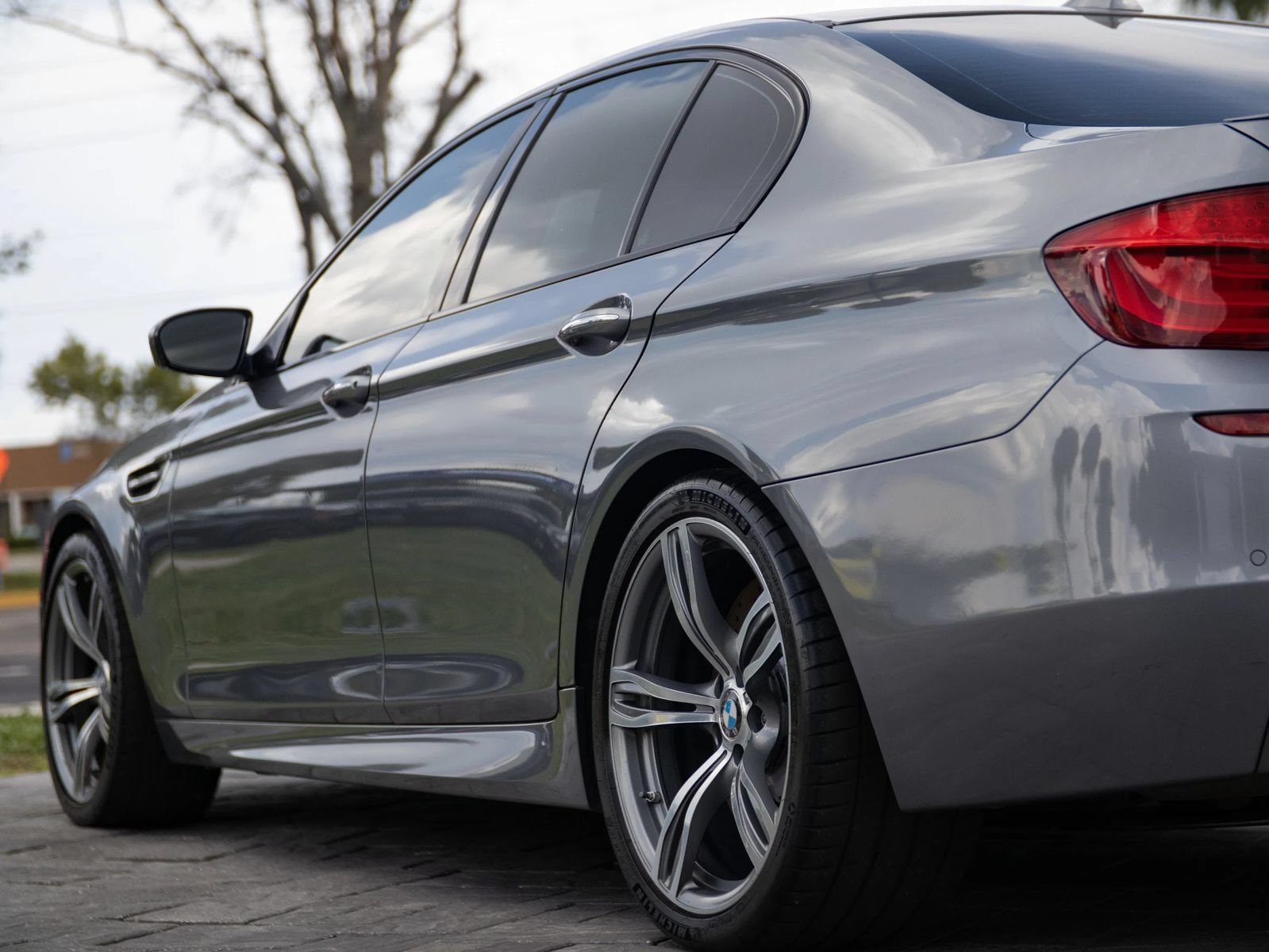Used 2013 BMW M5 RWD image 8