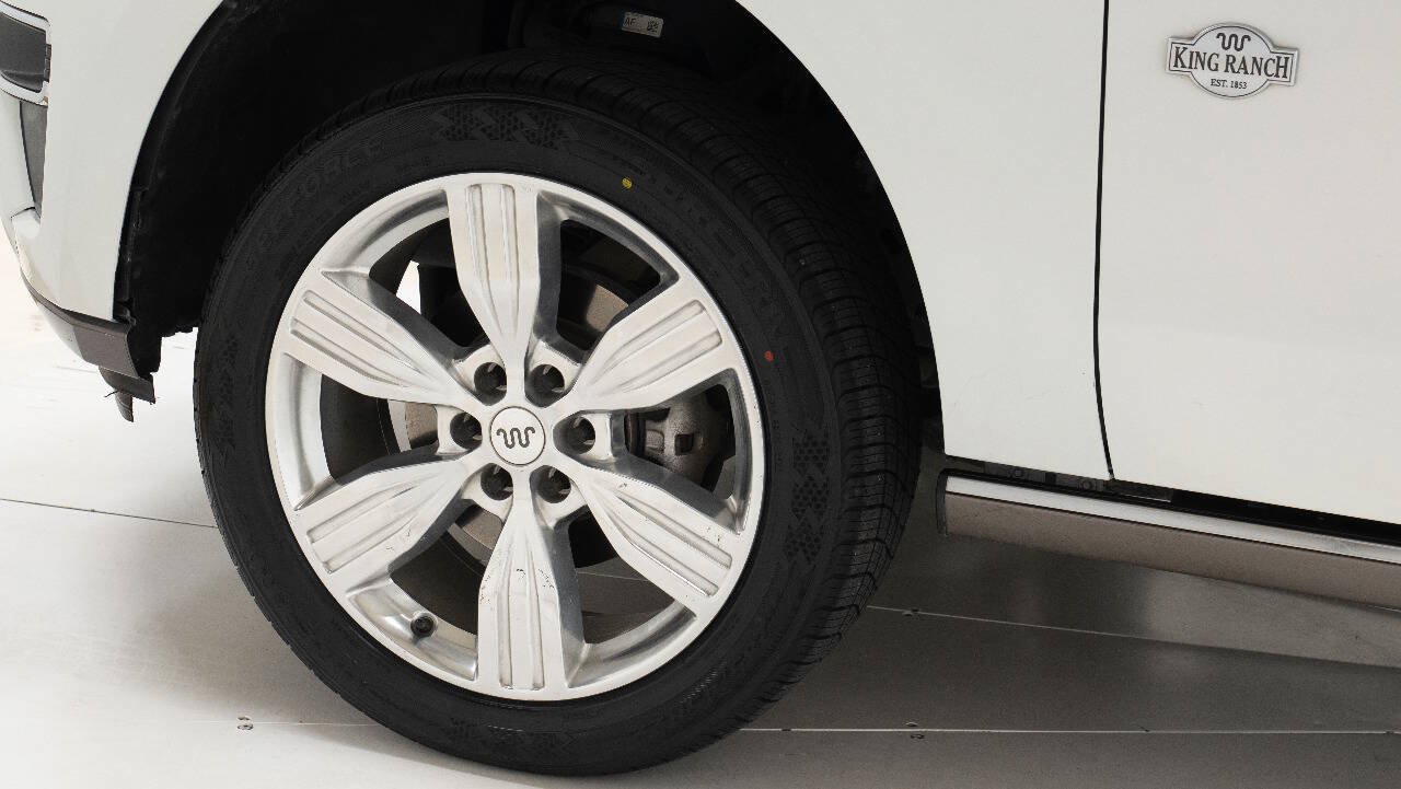 Used 2024 Ford Expedition King Ranch RWD image 23