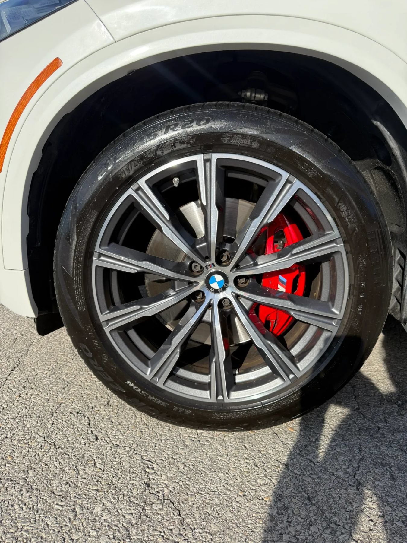 Used 2024 BMW X5 xDrive40i w/ M Sport Package AWD/4WD image 28