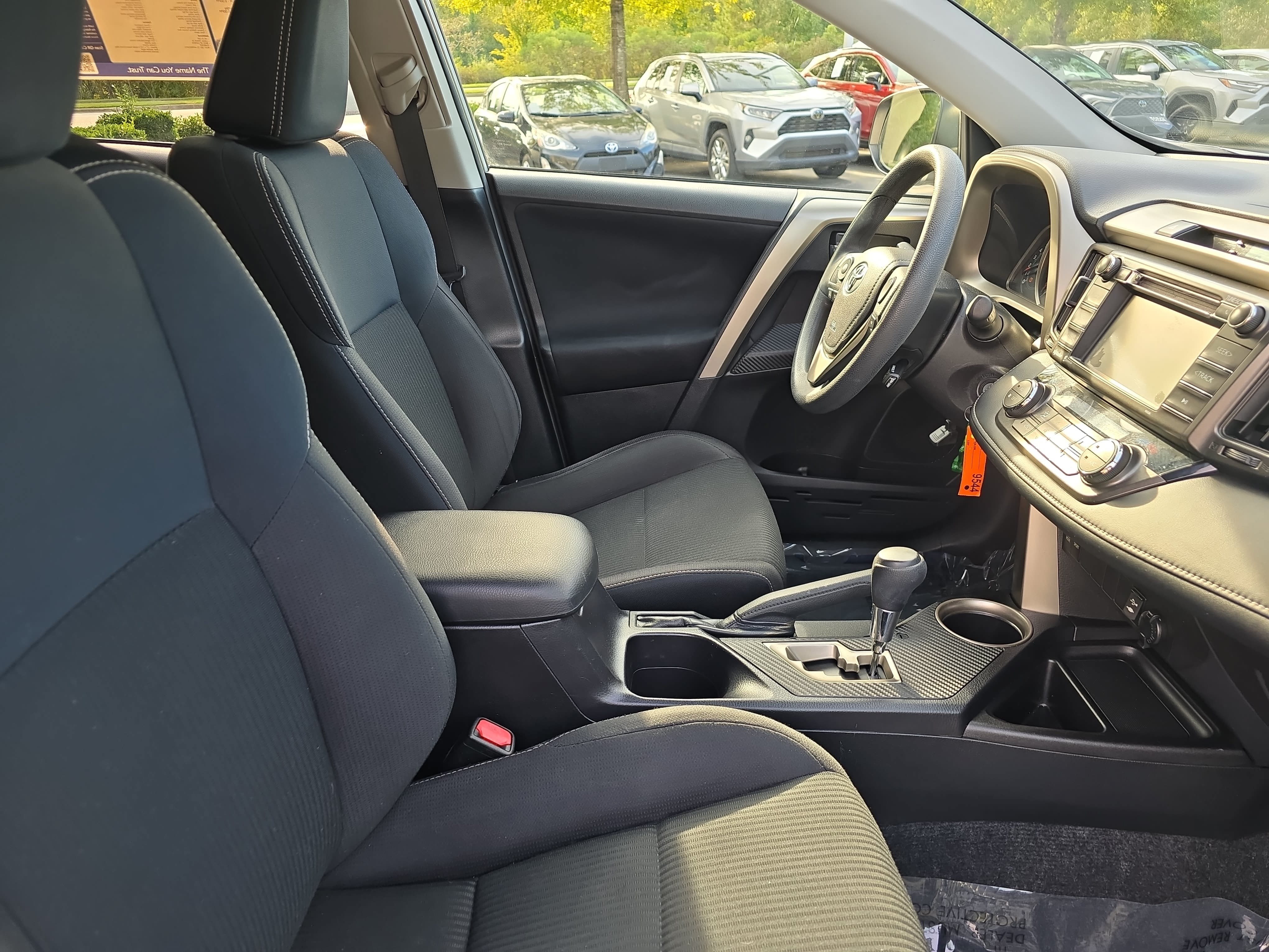 Used 2015 Toyota RAV4 XLE FWD image 10