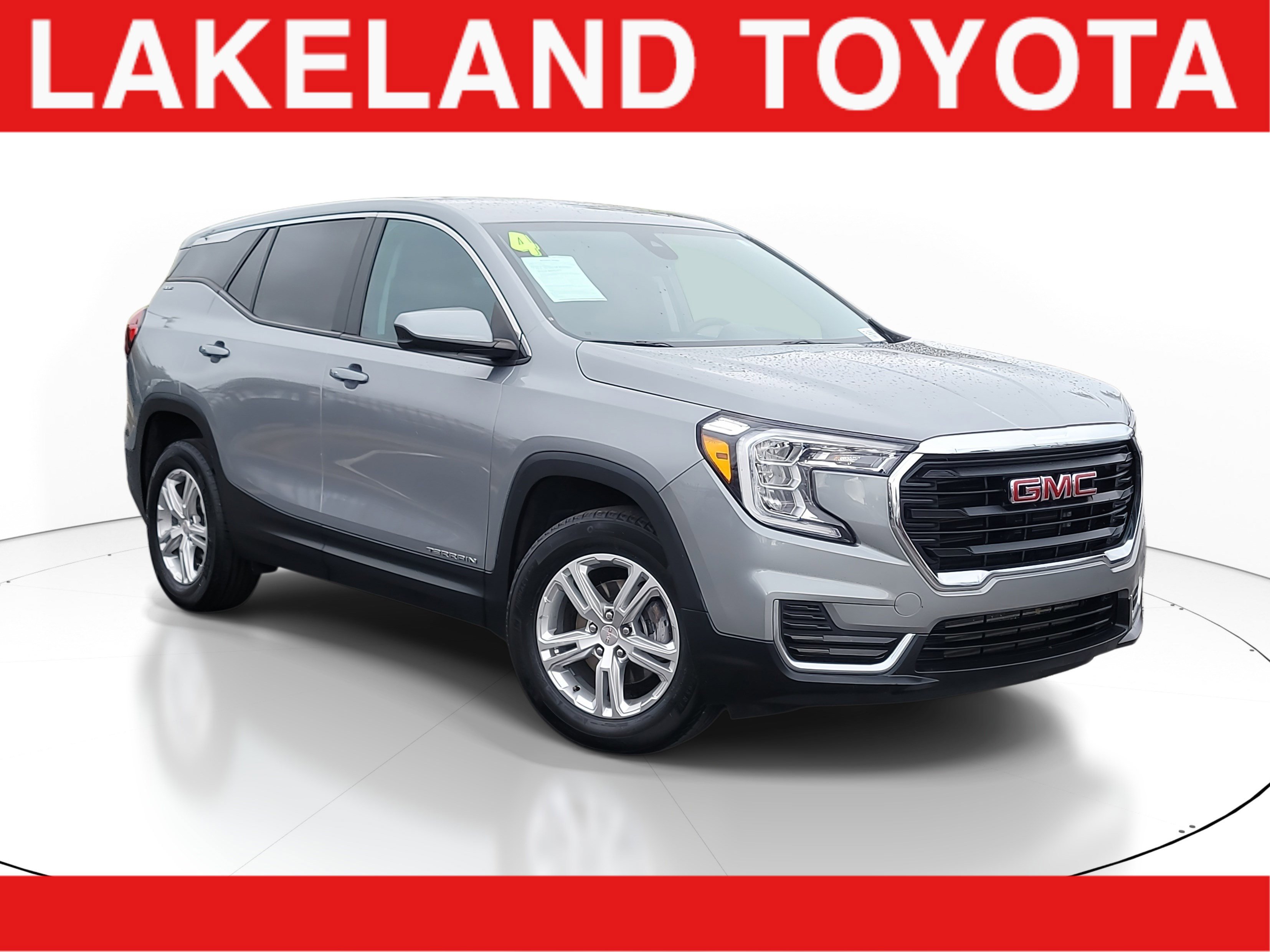 Used 2024 GMC Terrain SLE