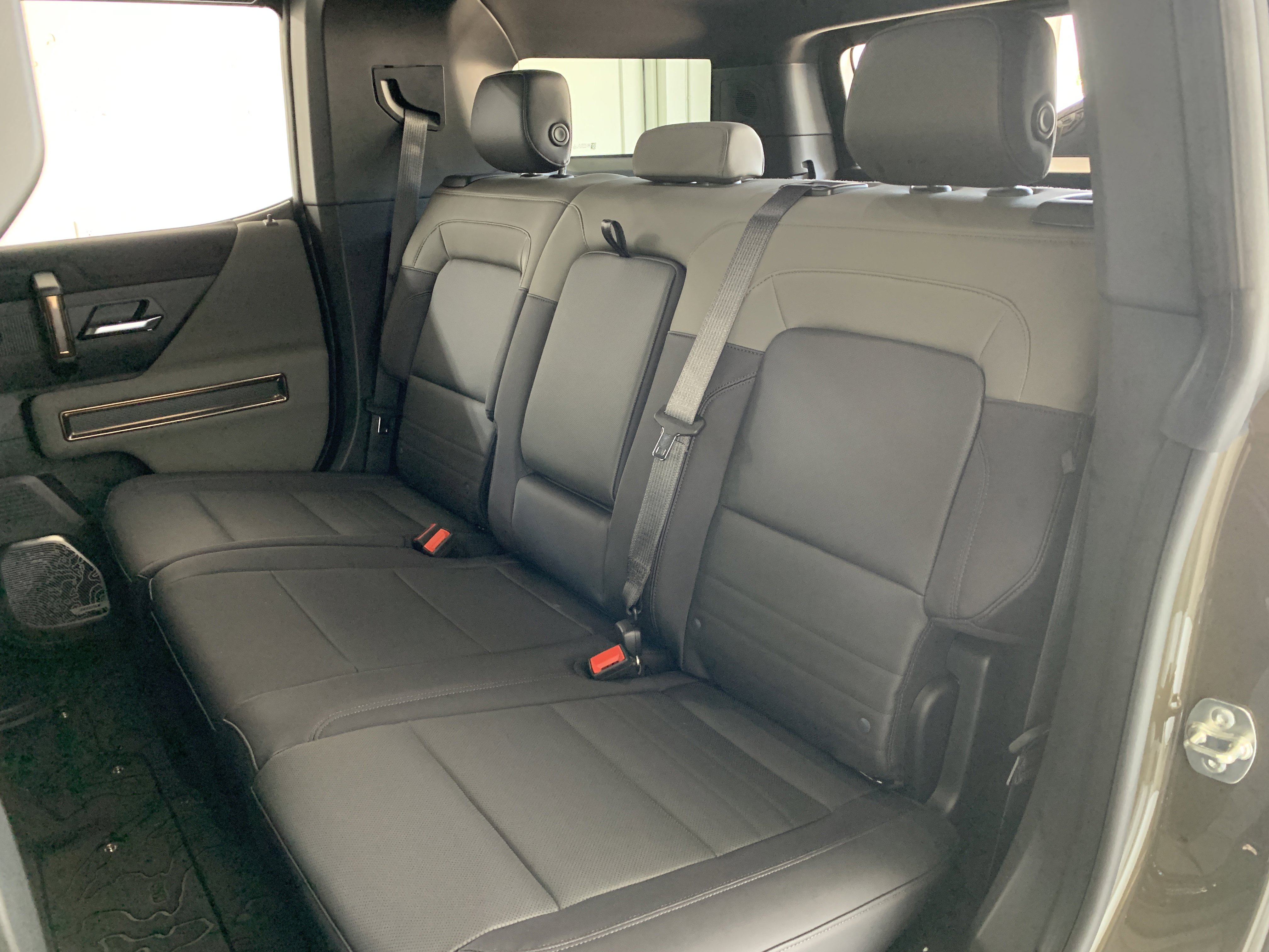 New 2025 GMC Hummer EV 2X image 46